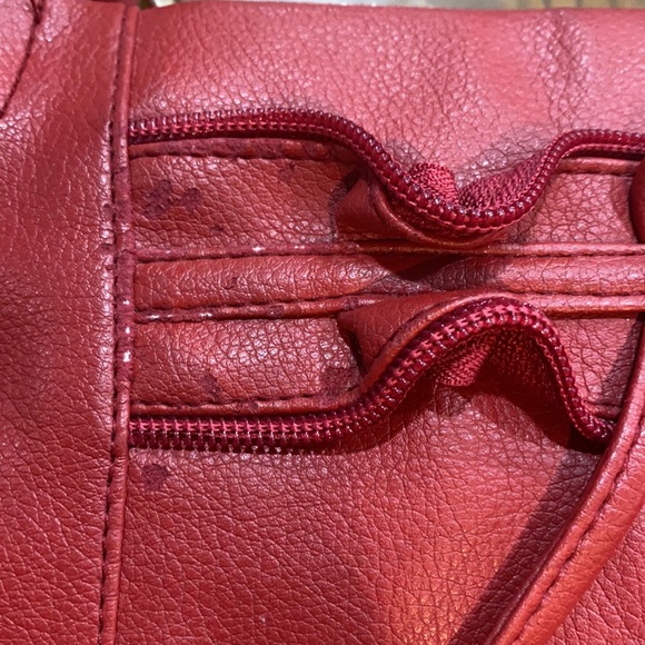 Red purse - Picture 12 of 12